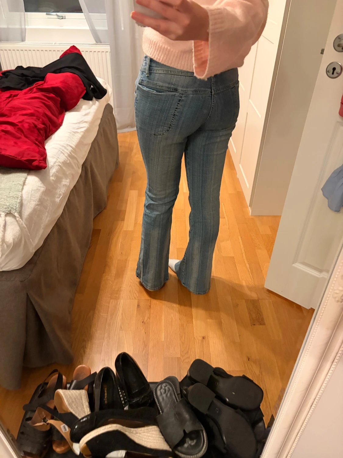 Blå bootcut jeans låg midja - 1
