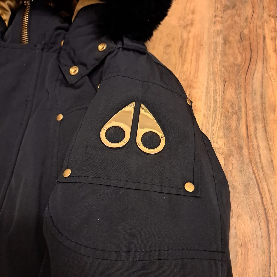 Svart parkas - Moose Knuckles - 2