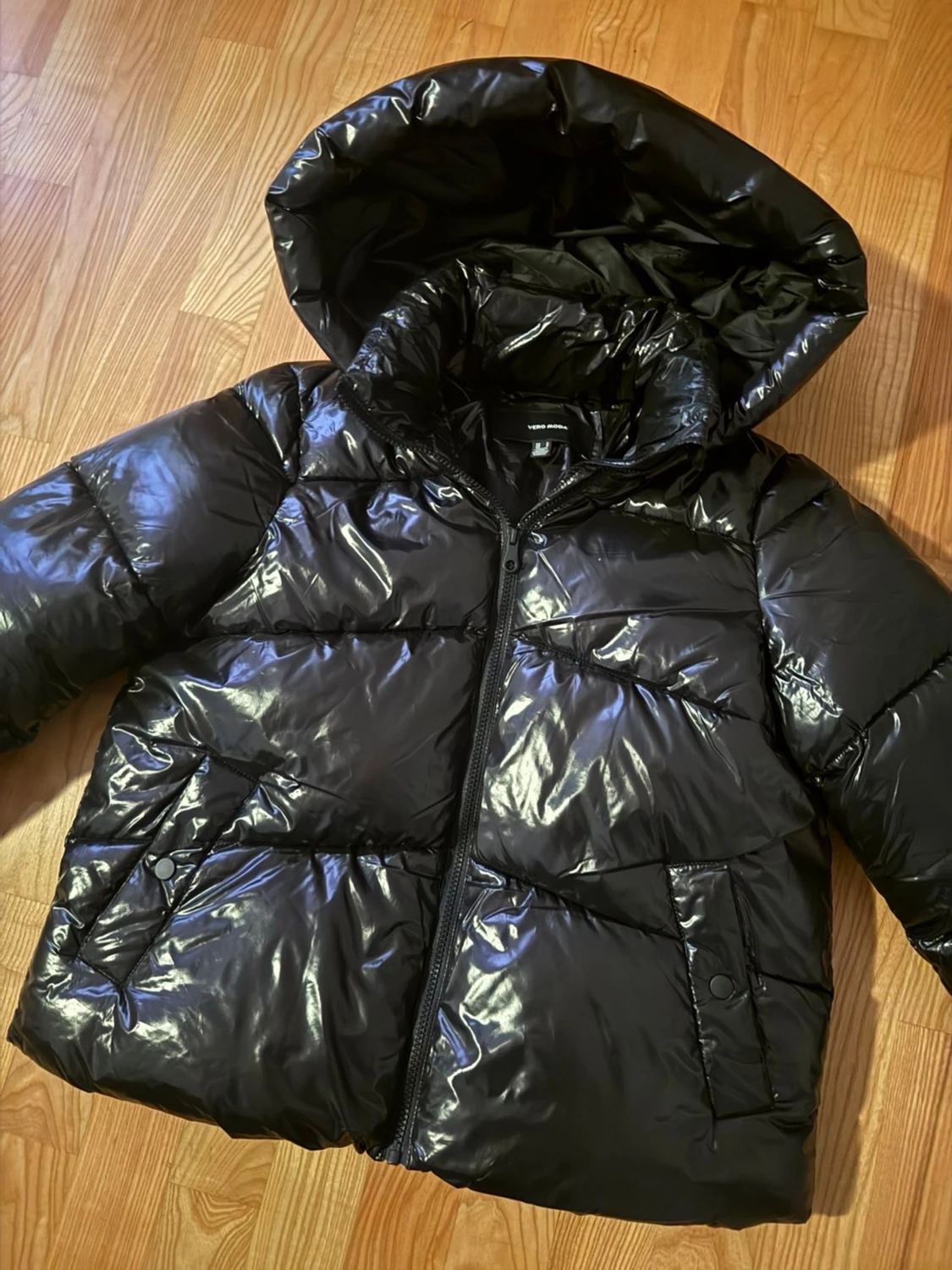 Svart pufferjacka från Vero Moda - 2