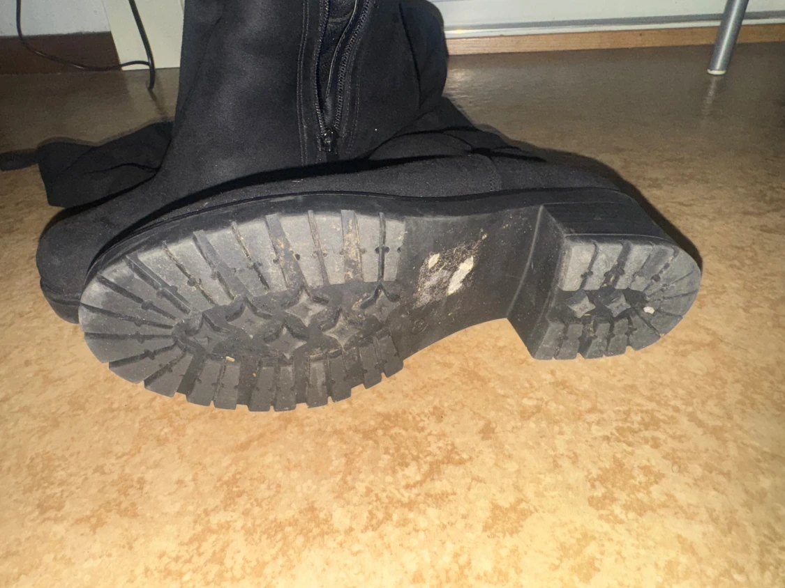 Svarta höga overknee stövlar med klack - 1