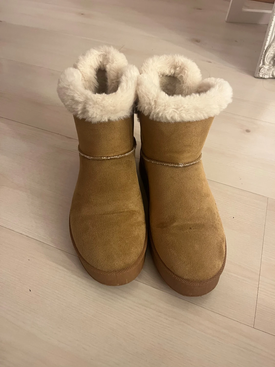 Beige pälsfodrade boots - 3