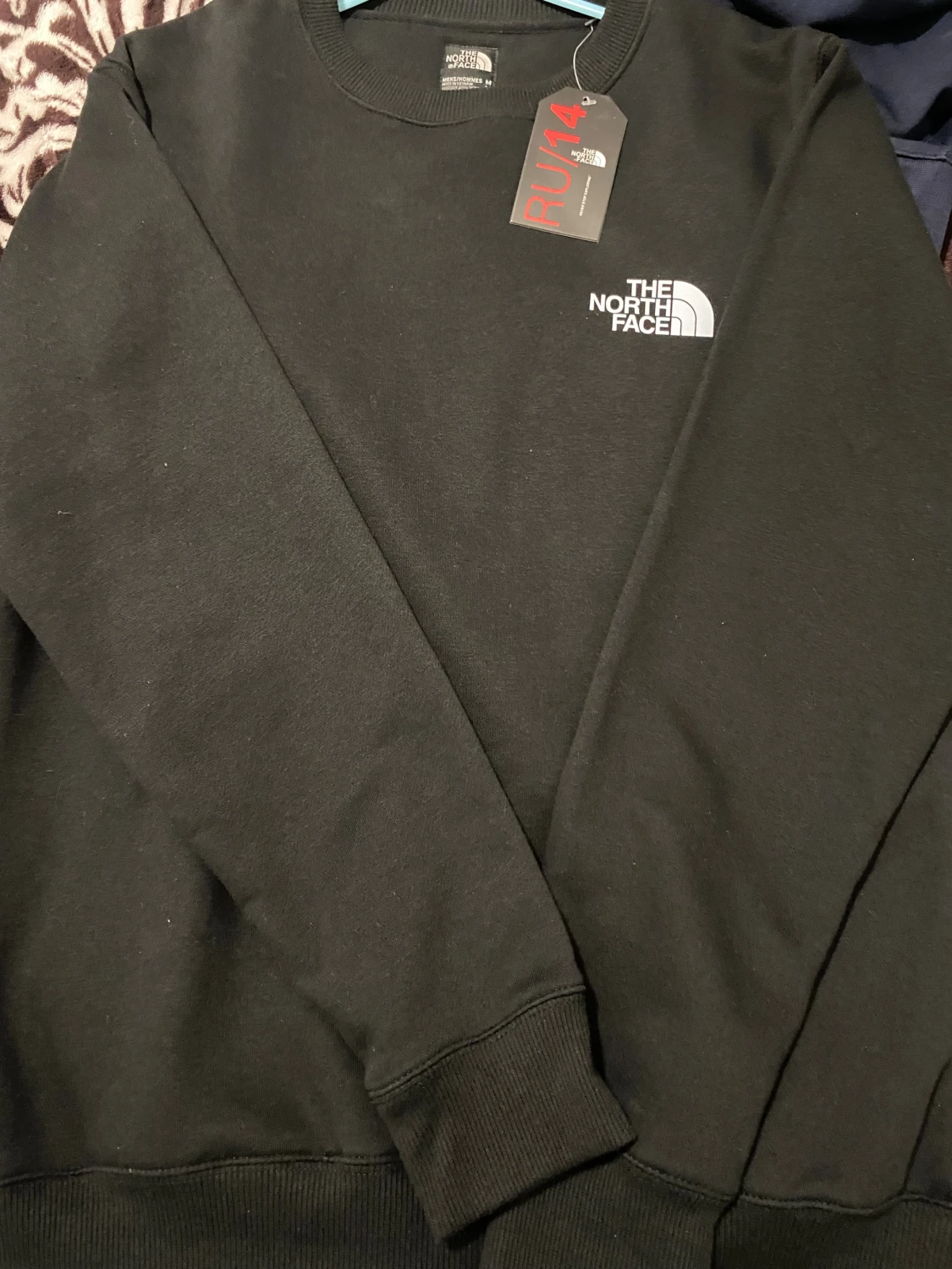 Svart sweatshirt från The North Face