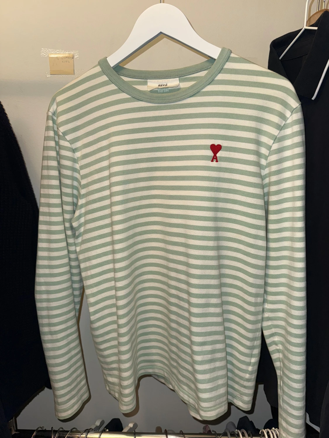 Randig långärmad tröja från Ami