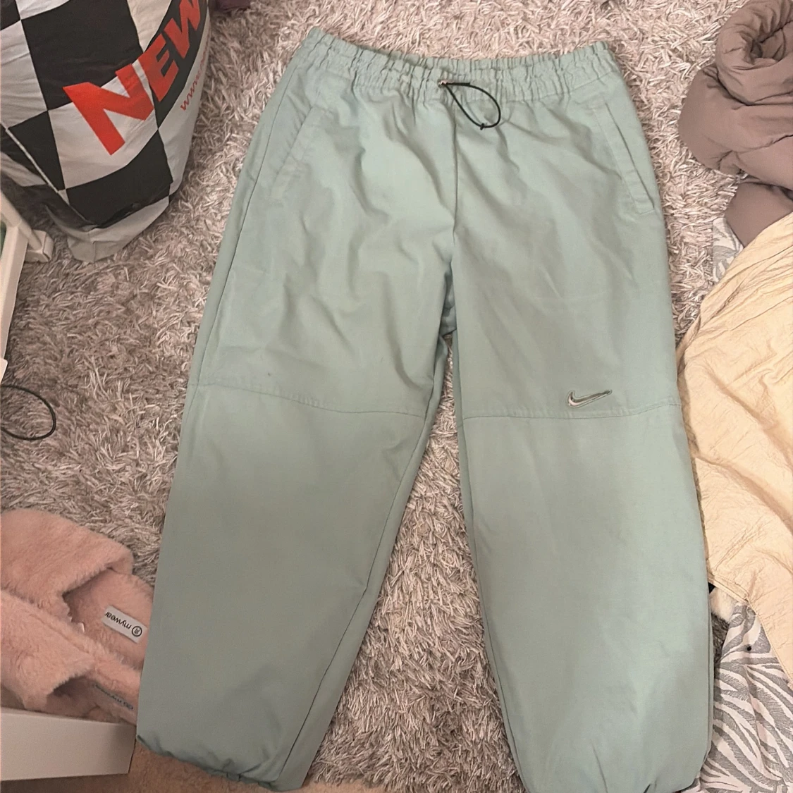 Grön hoodie från Nike med snörning - 3