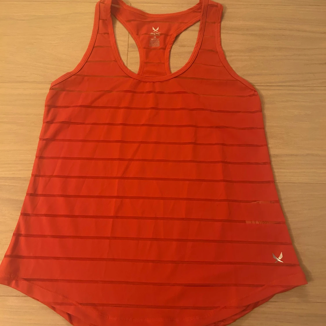 Röd randig linnetopp från SOC XS