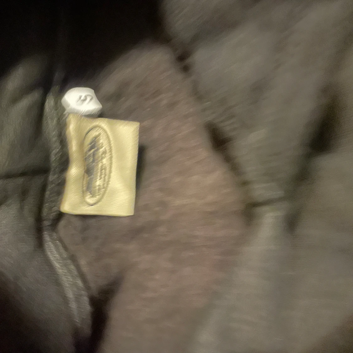 Svart hoodie med tryck - 2