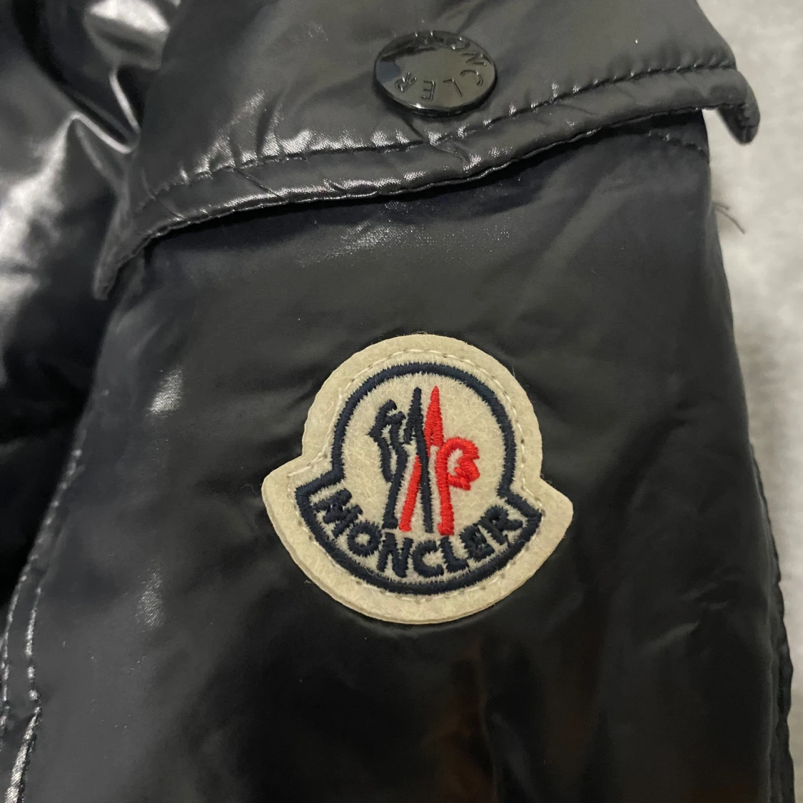 Svart Moncler pufferjacka M - 2
