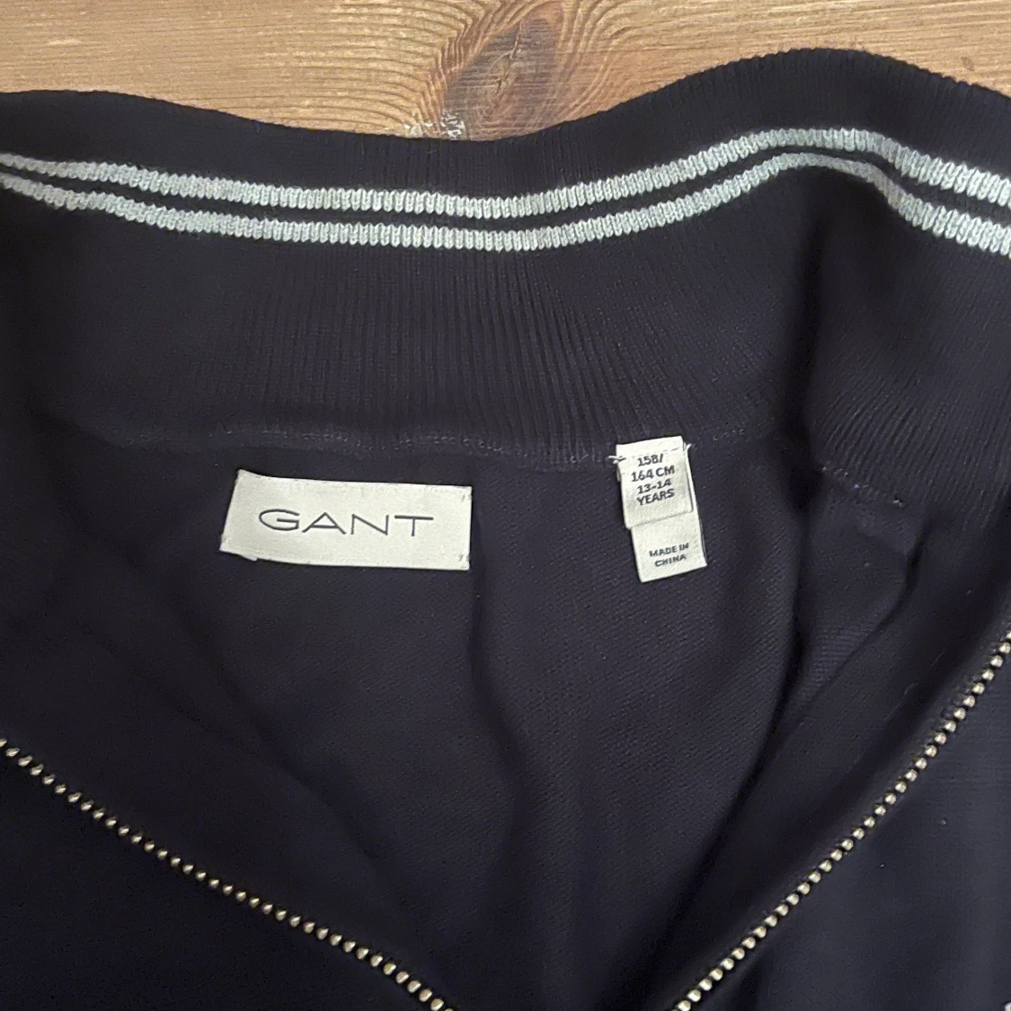 Svart half zip tröja från GANT - 2