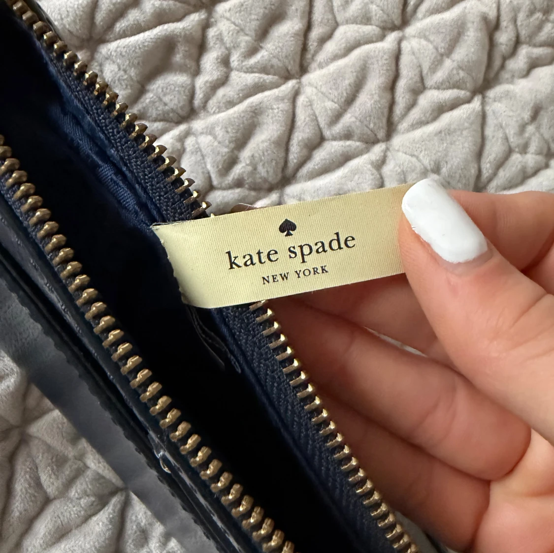 Marinblå axelväska från Kate Spade - 1