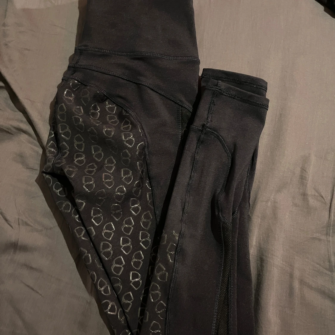 Svarta rid leggings med mönster