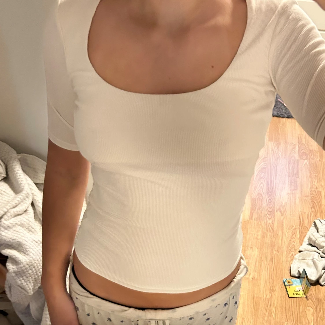 Ribbad vit topp från Wera - 1