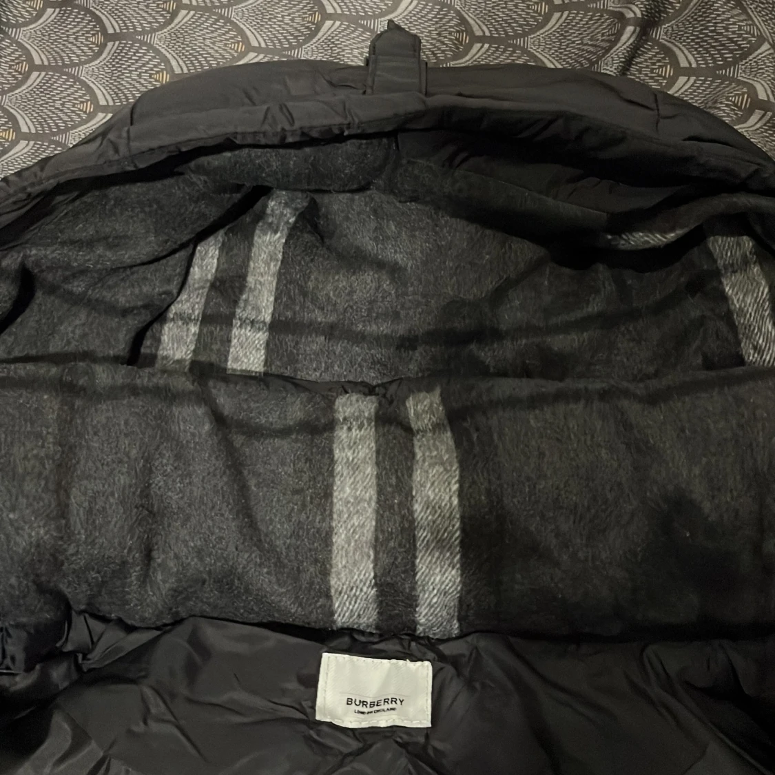 Svart pufferjacka från Burberry - 2