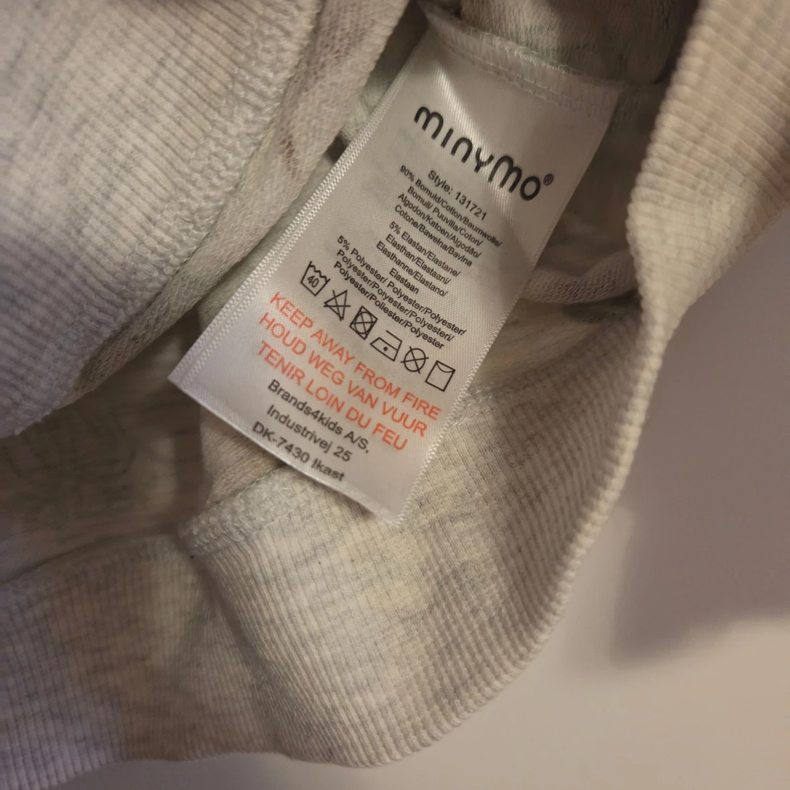 Dinosaurie-mönstrad sweatshirt från Minymo - 3