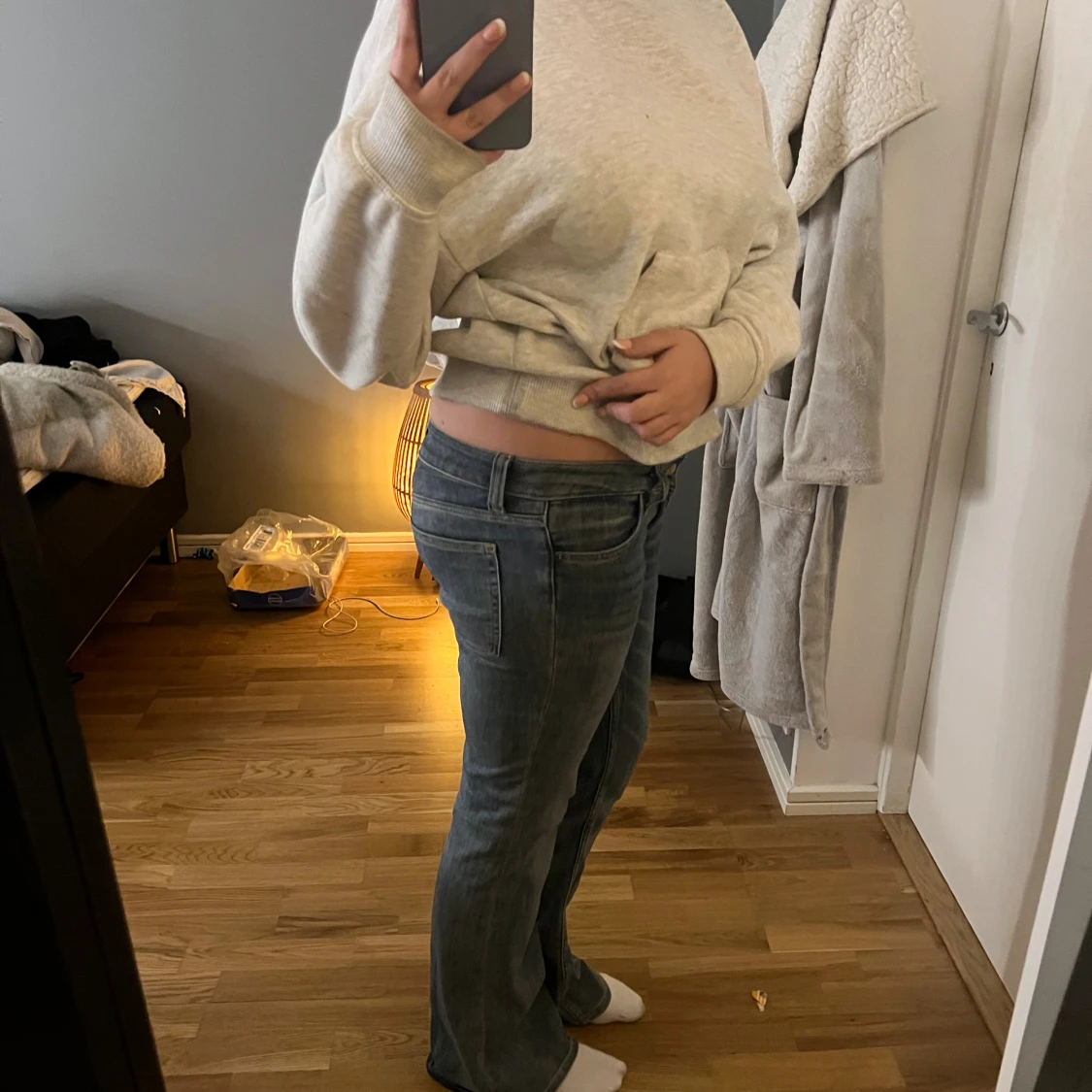 Blå bootcut jeans från Cheap Monday - 4