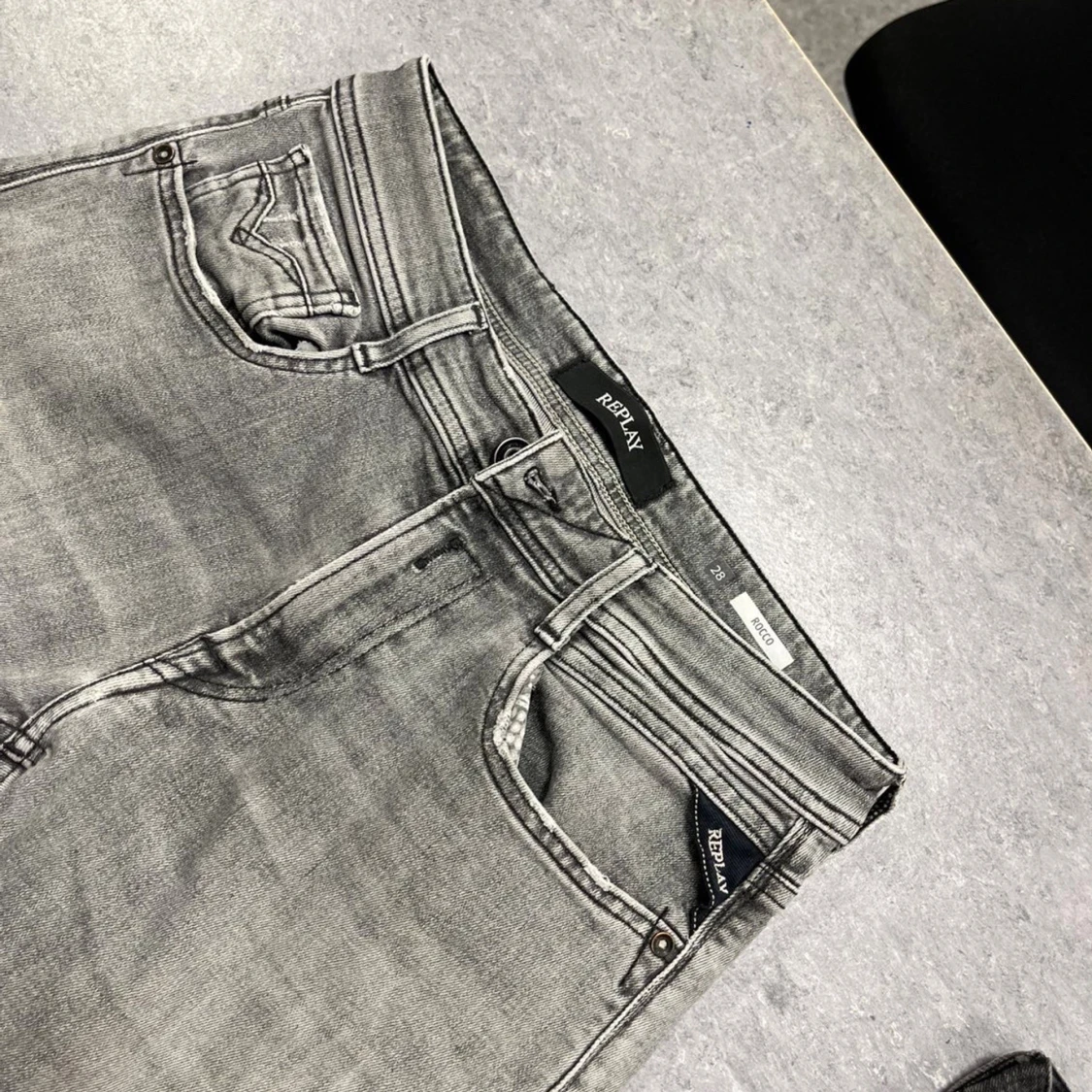gråa jeans Replay Denim Manufactures - 3