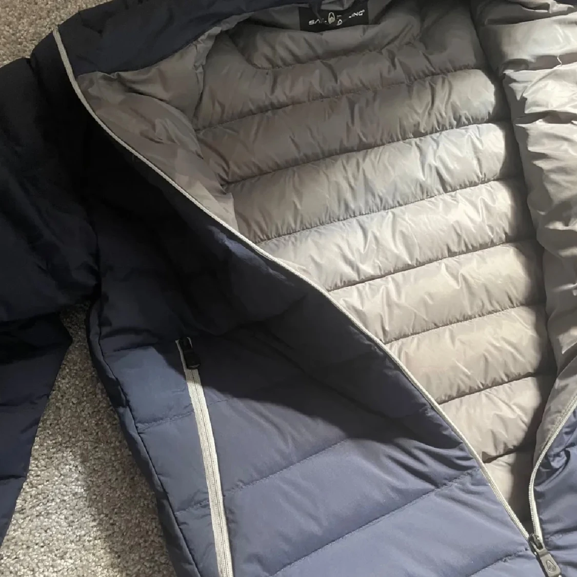 Mörkblå dunjacka från Sail Racing - 1