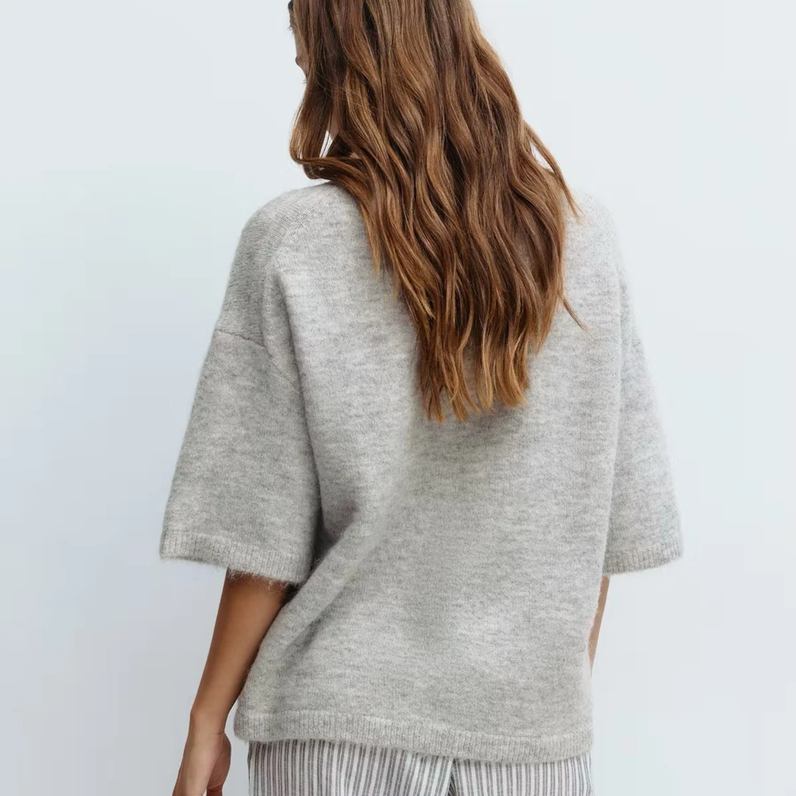 Grå stickad tröja från Gina Tricot - 1