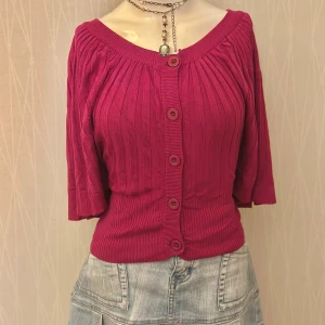 Knitted cardigan  - Fits only large 