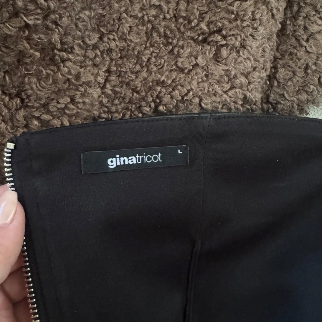 Svart skinnkorsett från Gina Tricot - 2