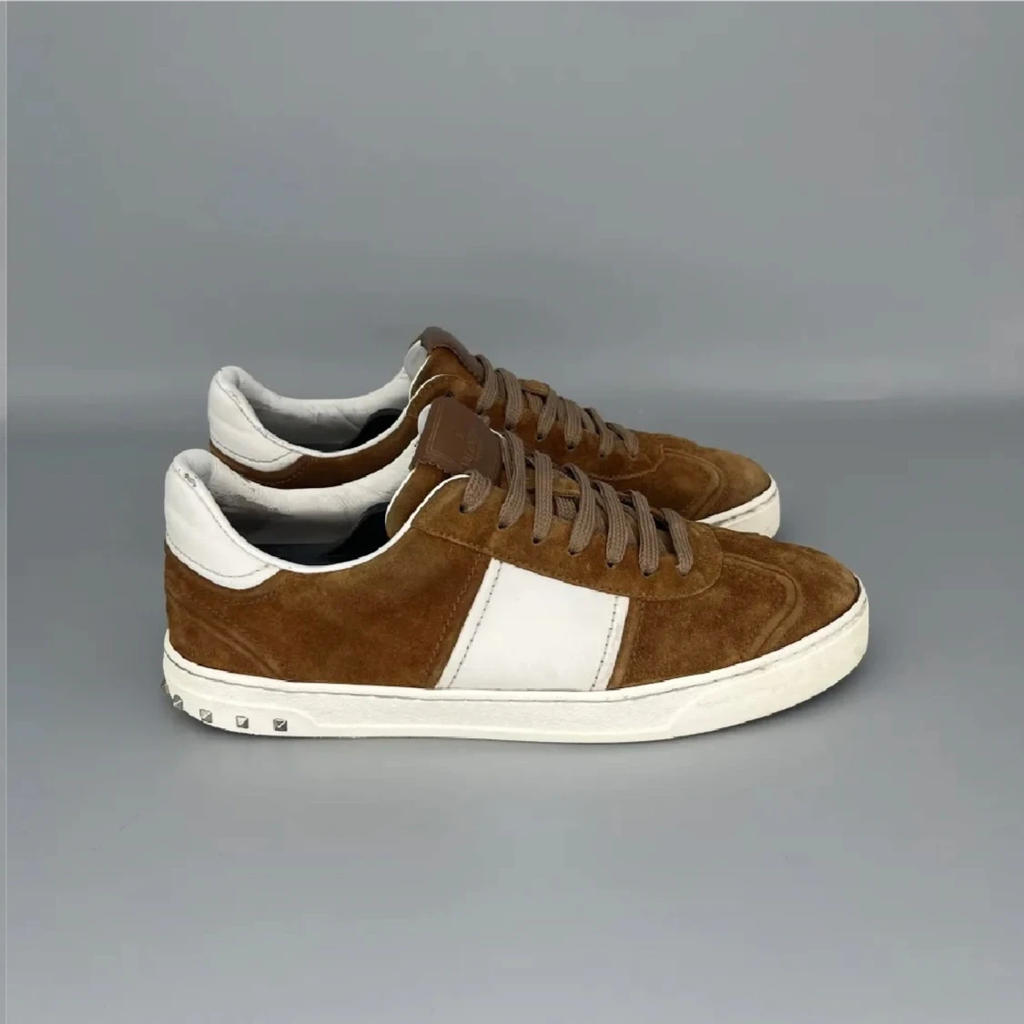Valentino Garavani bruna sneakers mocka - 2