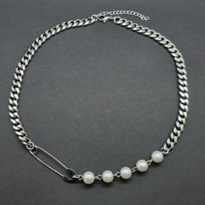 Halsband  - Rostfritt stål.  Längd-40cm +5cm