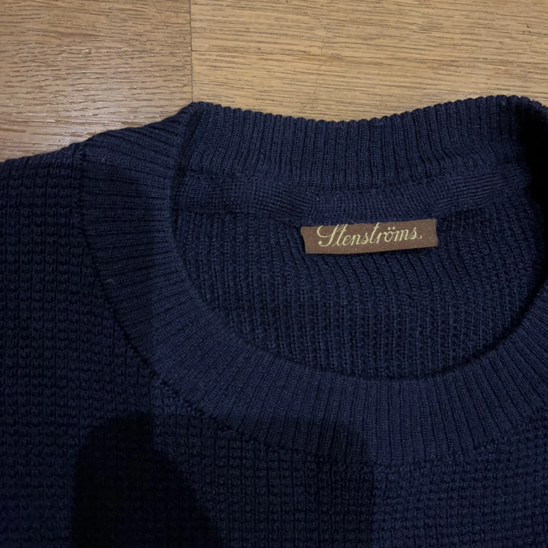 Mörkblå stickad tröja från Stenströms - 4