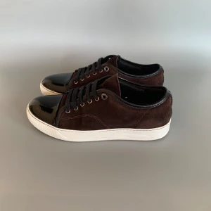 Lanvin Cap Toe - Tja, säljer nu dessa sjukt feta Lanvins i mkt bra skick, dom är självklart äkta, storleken är uk 7,  KONTAKTA INNAN KÖP!