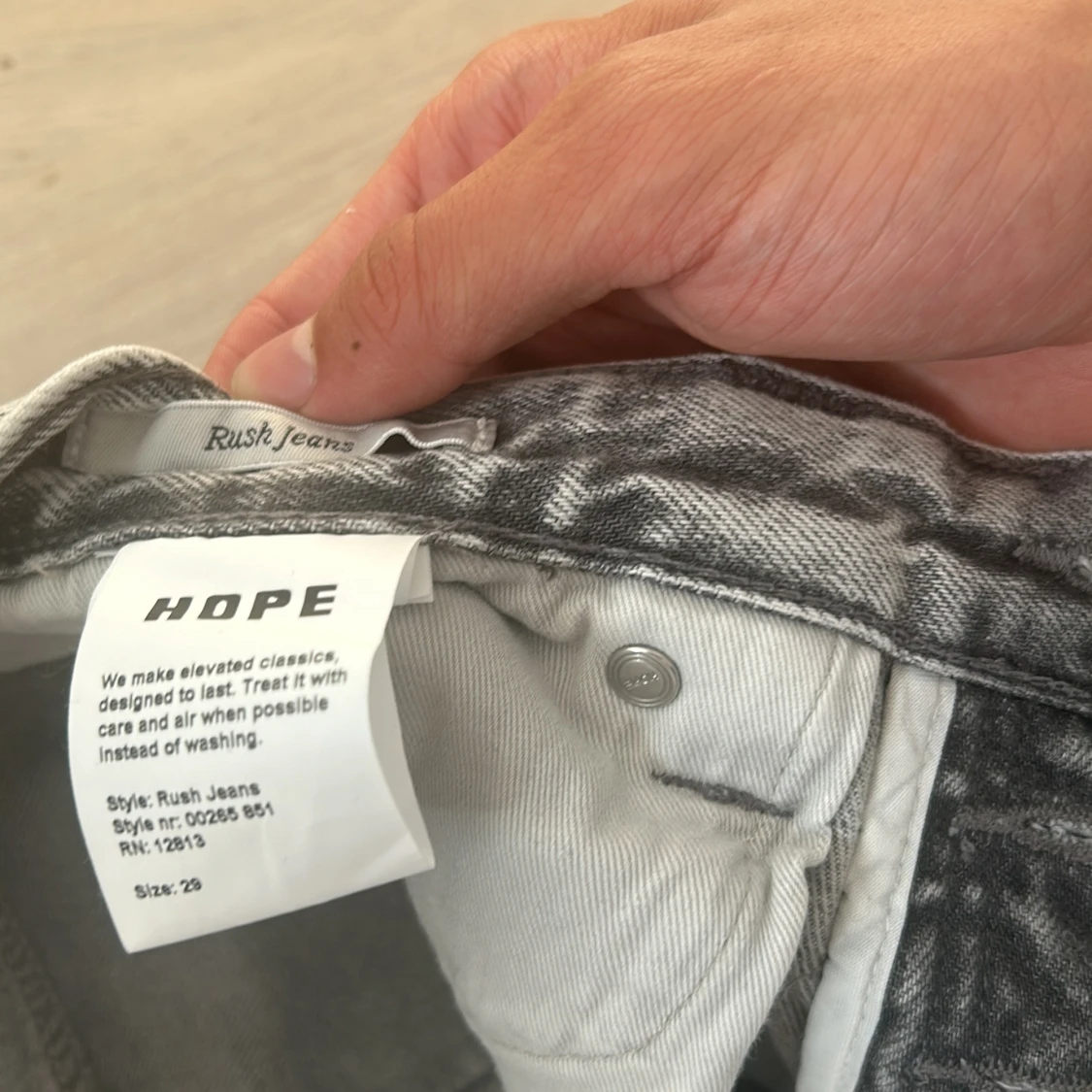 Grå raka jeans från HOPE, strl 29 - 1