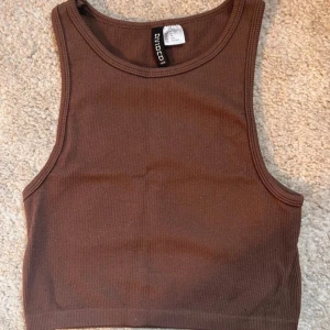 Brun ribbad topp - Sällan använd 