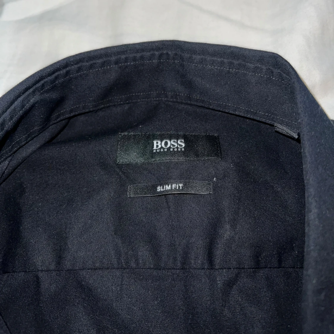 Svart skjorta från Hugo Boss slim fit