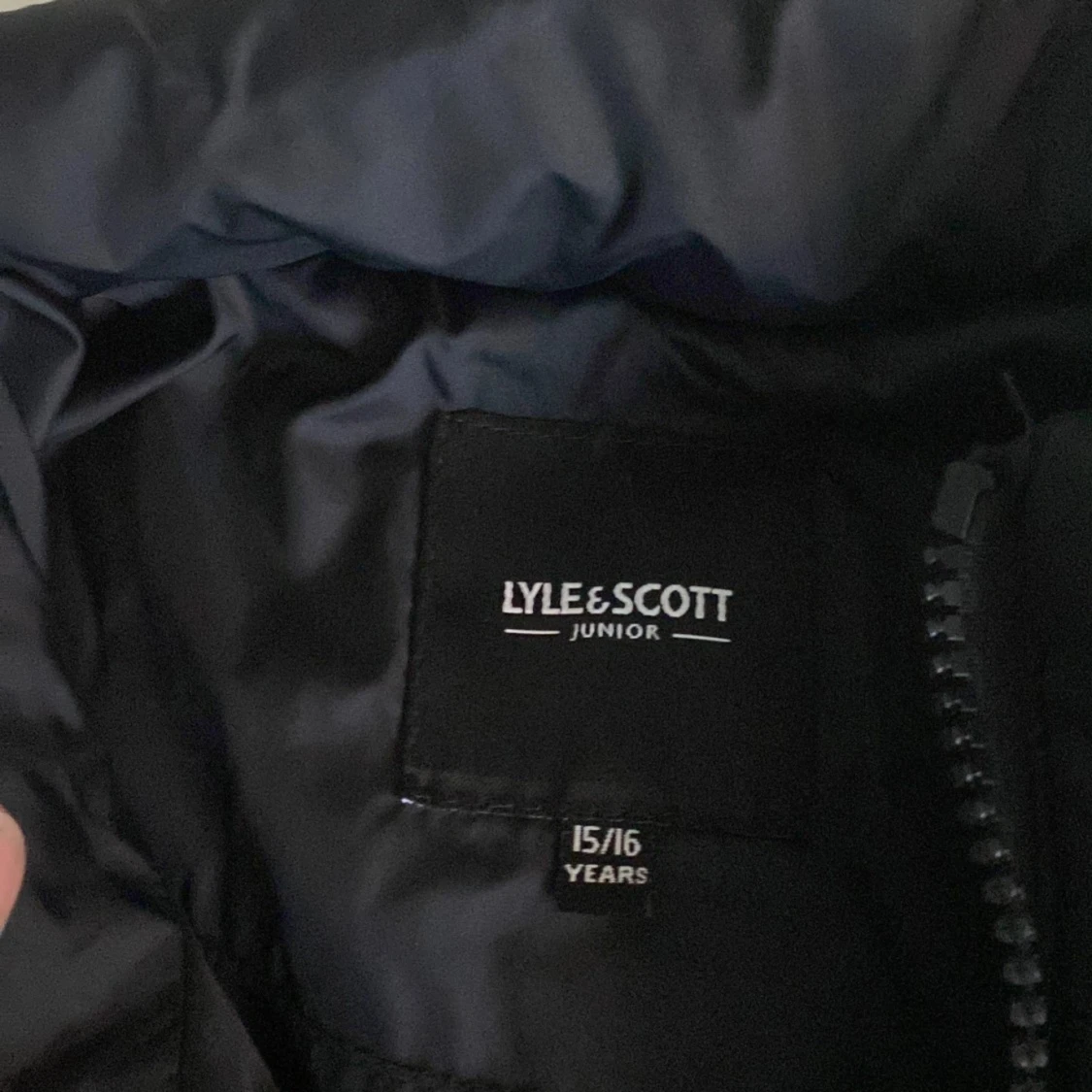  Svart Lyle scott väst - 2