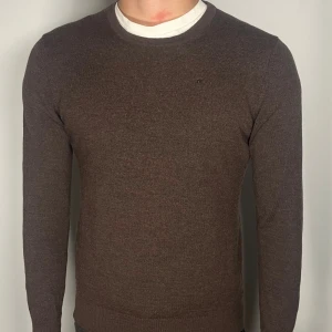 J.Lindeberg tröja - Säljer en riktigt snygg och trendig J.Lindeberg tröja i 100% merinoull. Storlek M men sitter som S. Vid frågor är det bara att skriva //Gramenti