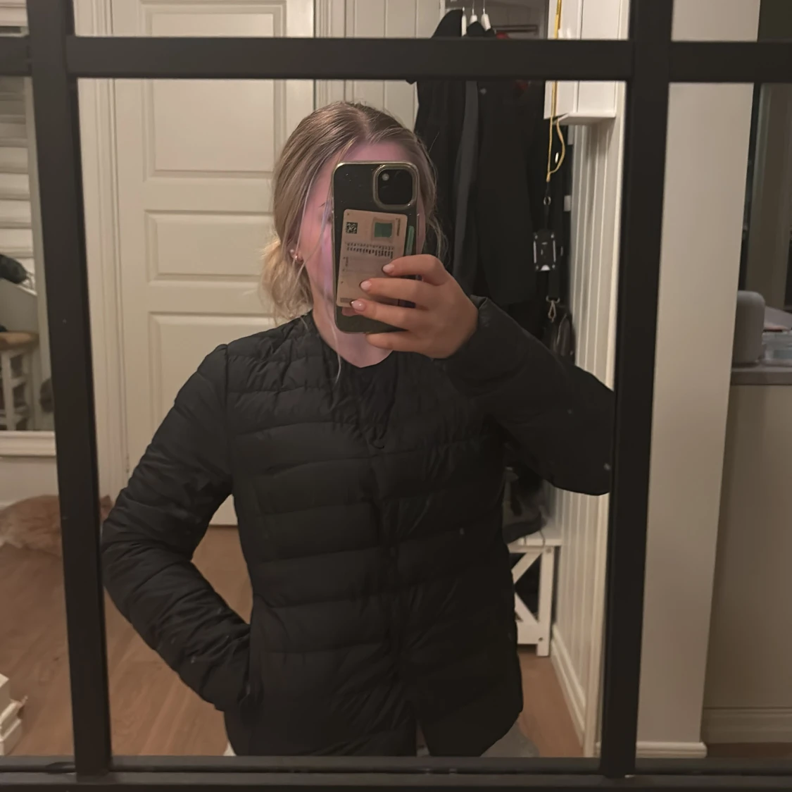 Svart dunjacka från Uniqlo XS - 4