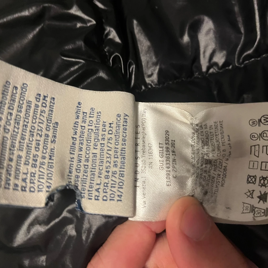 Moncler gui väst size 2 - 4