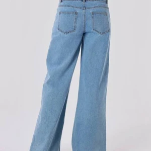 LMTD - Ljusblå jeans  - Ljusblåa jeans från LMTD, de är i storlek XXS/XS 11. Inte alls använda, men ingen prislapp. Är som storlek 164