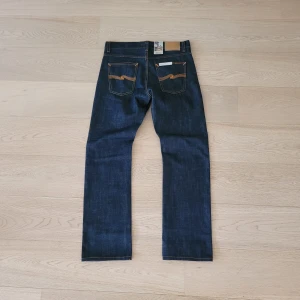 Nudie jeans - HELT NYA nudie jeans i den riktigt feta modellen slim jim (rak passform). Sällsynt members only version.