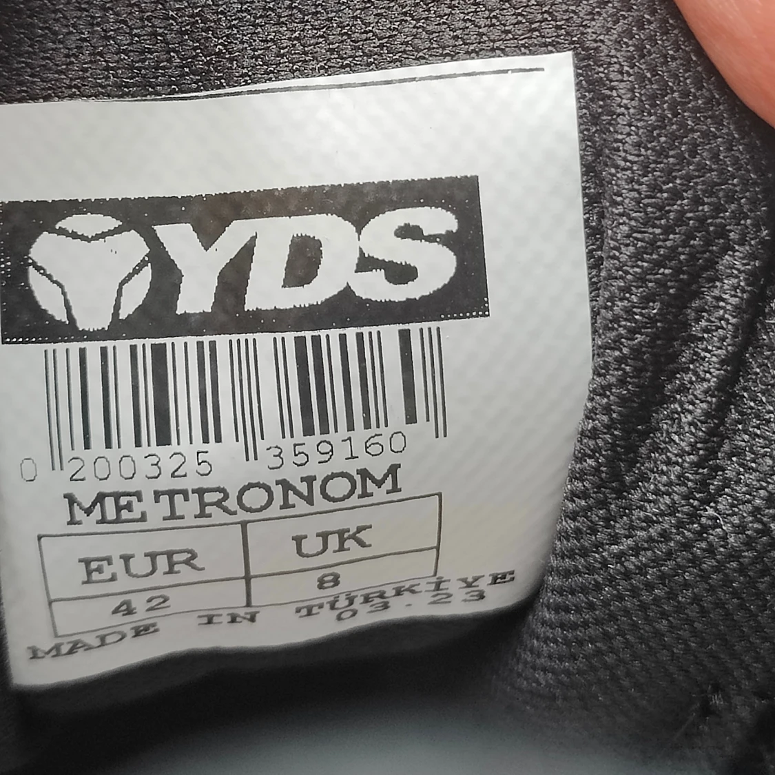 Svarta sneakers från YDS, storlek 42 - 2