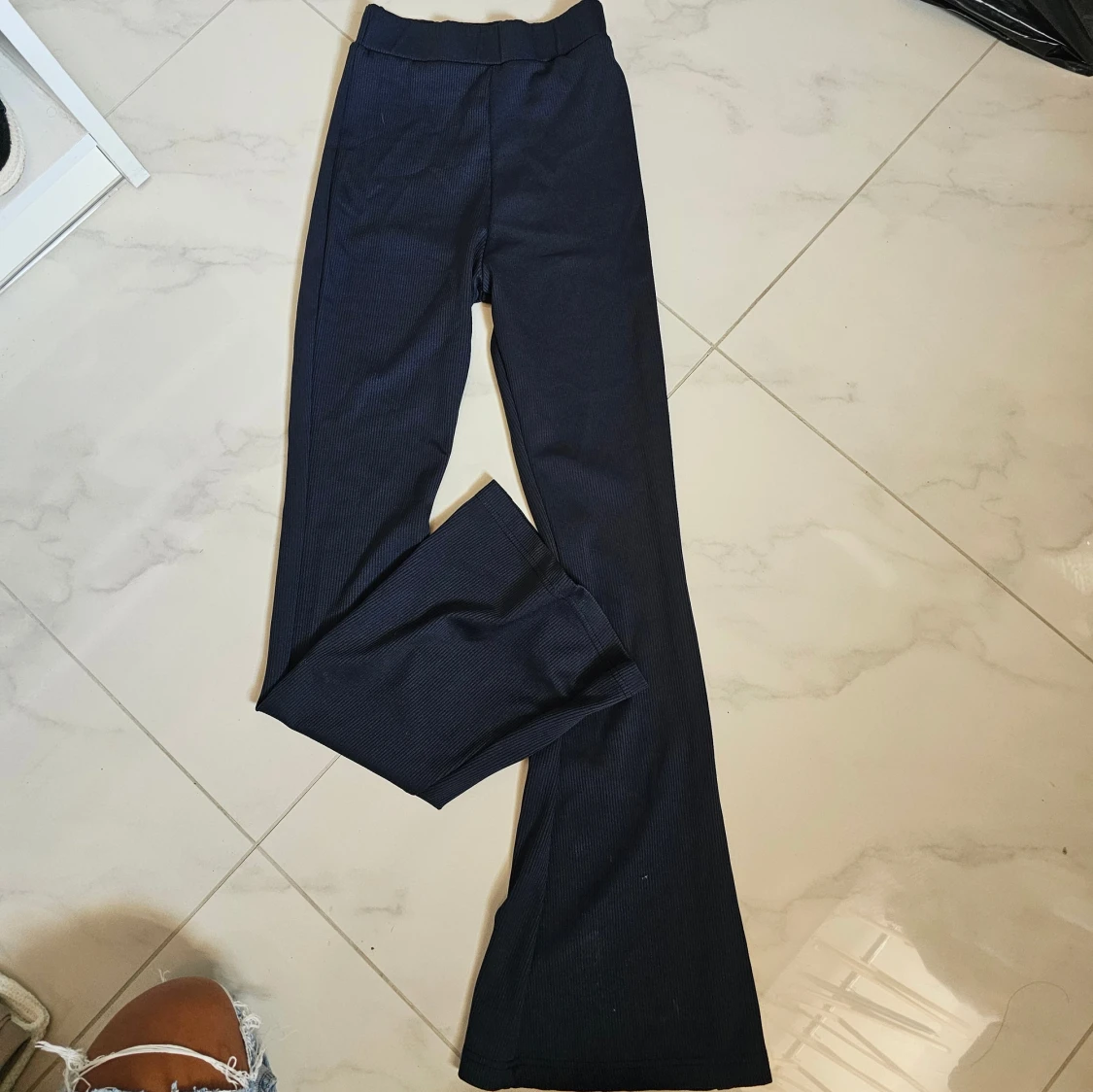 Mörkblå ribbade bootcut leggings