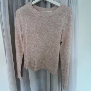 Ljusrosa stickad - Supermysig ljusrosa stickad tröja från H&M Divided💗💗💗