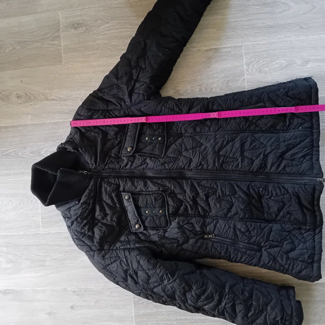 Svart quiltad jacka med dragkedja - 2