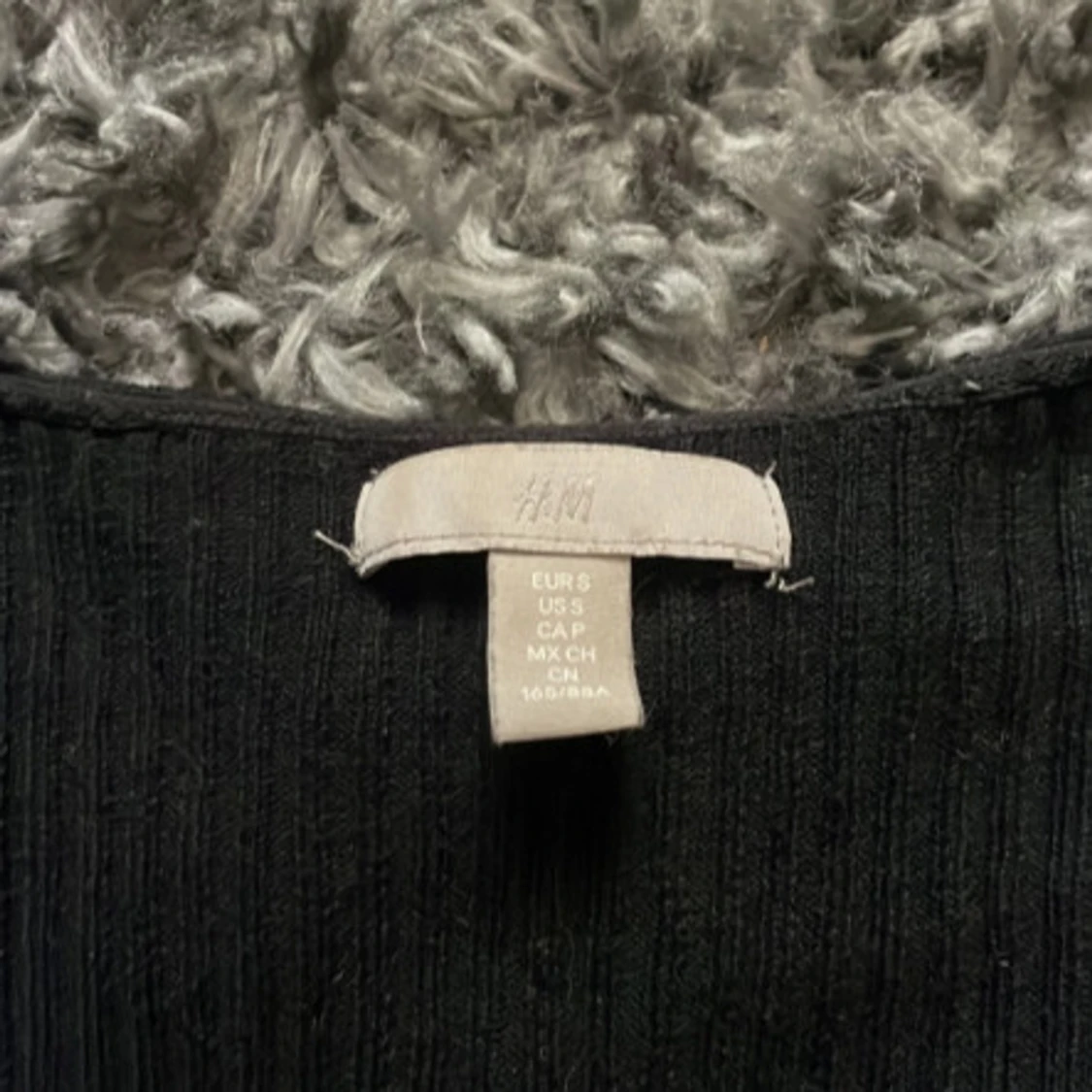 Svart ribbad långärmad tröja H&M - 2