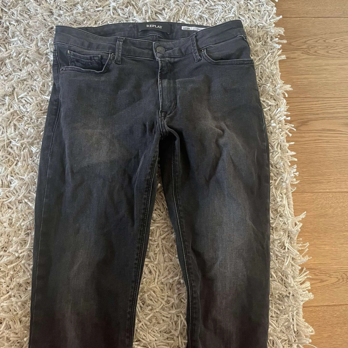 Svarta Replay jeans straight fit