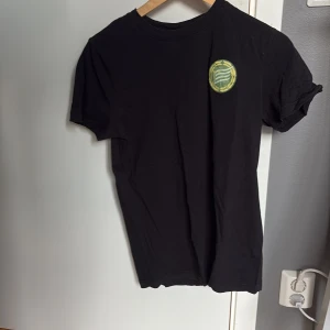 Svart Hammarby t-shirt Södermalm - Svart t-shirt köpt från souvenir 
