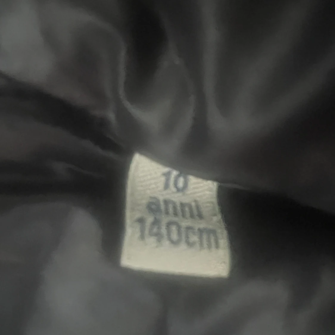 Svart Moncler dunjacka med huva - 3