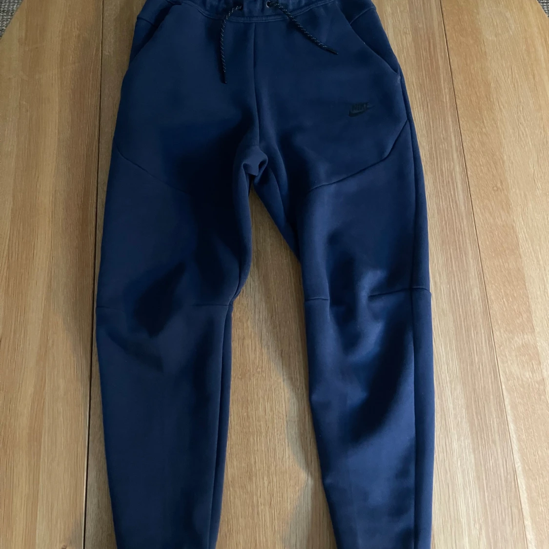  Nike Tech sätt - Marinblå . Jacka str S , Byxa str XS  - 3