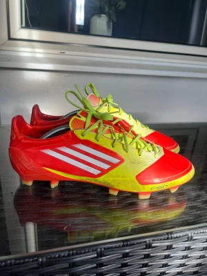 Adidas F50 adizero TRX - Adidas F50 adizero TRX FG i perfekt kondition   Size: 42 2/3
