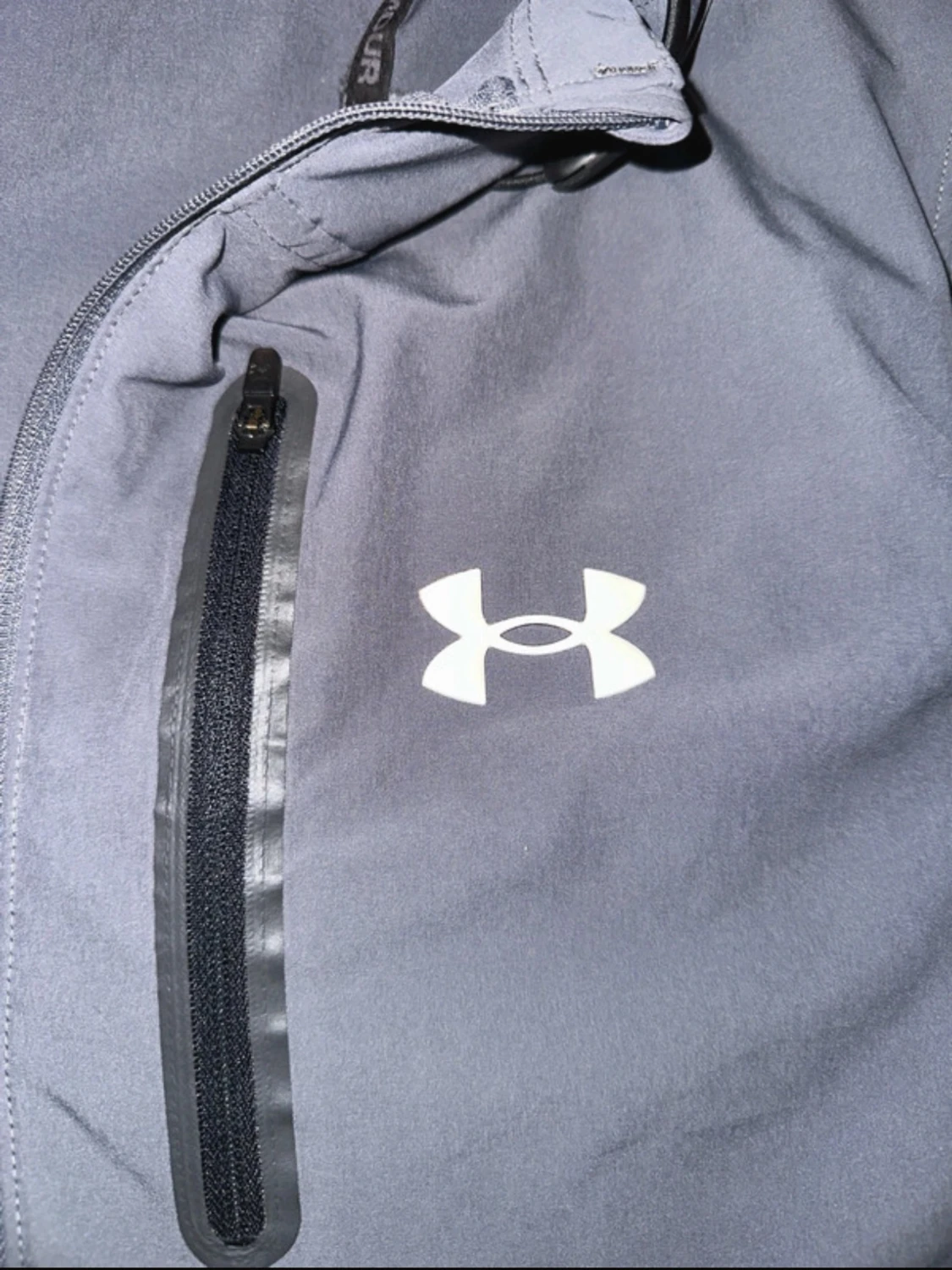 Grå och svart vindjacka Under Armour - 1