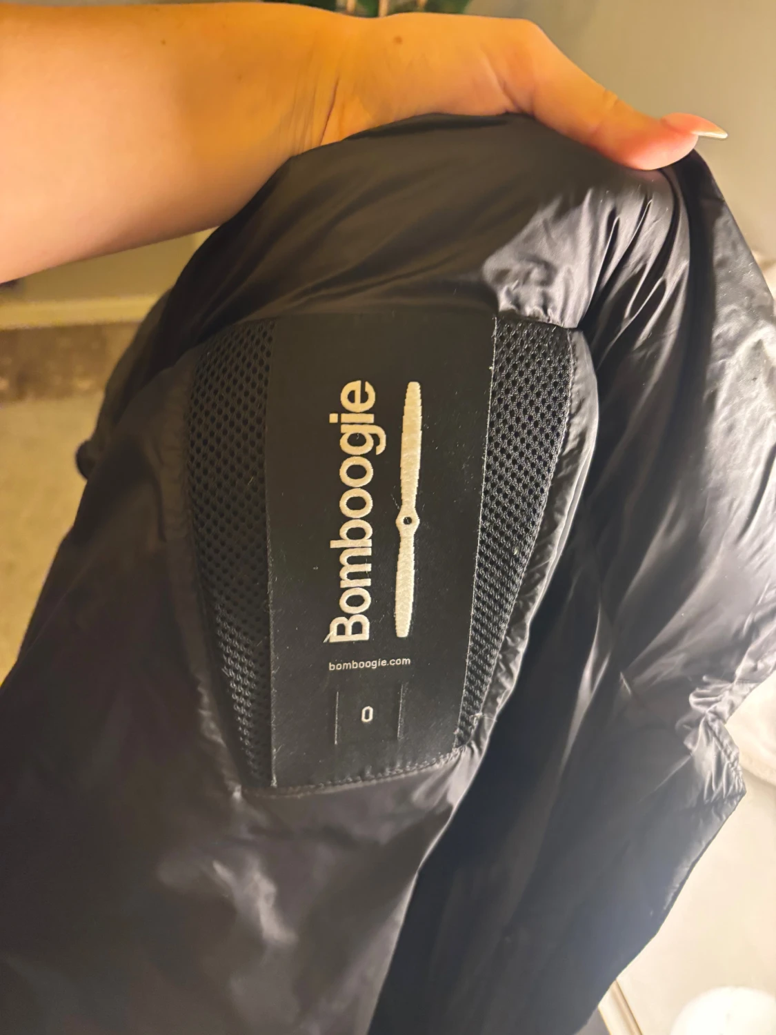 Svart lång pufferjacka med huva - 4