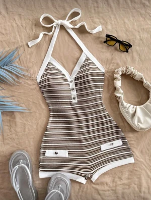 Jumpsuit  - Säljer denna jumpsuit som aldrig är använd 