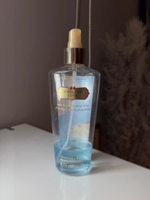 Victoria’s secret Endless love mist - Inte alls mycket kvar men den kommer ej till användning.